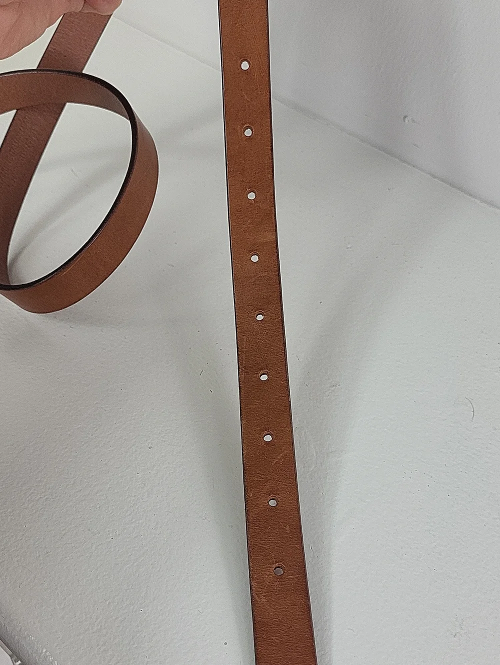 Madewell Classic Tan Leather Belt with Brass Buckle. Size M/L